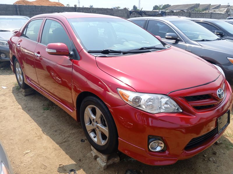 Thumbnail 2 of 2013 Toyota Corolla